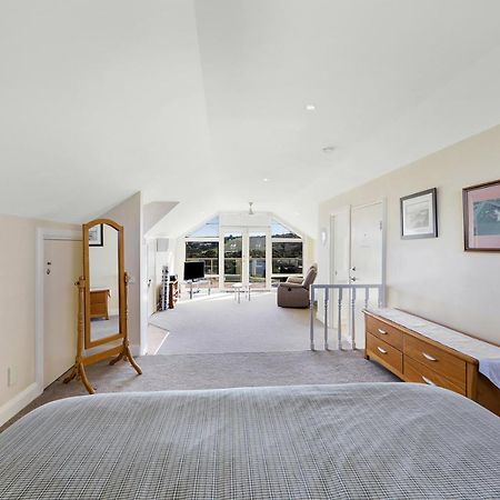 Logans Beach Apartments - The Loft Warrnambool Exteriör bild