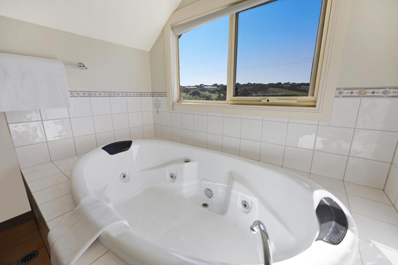 Logans Beach Apartments - The Loft Warrnambool Exteriör bild