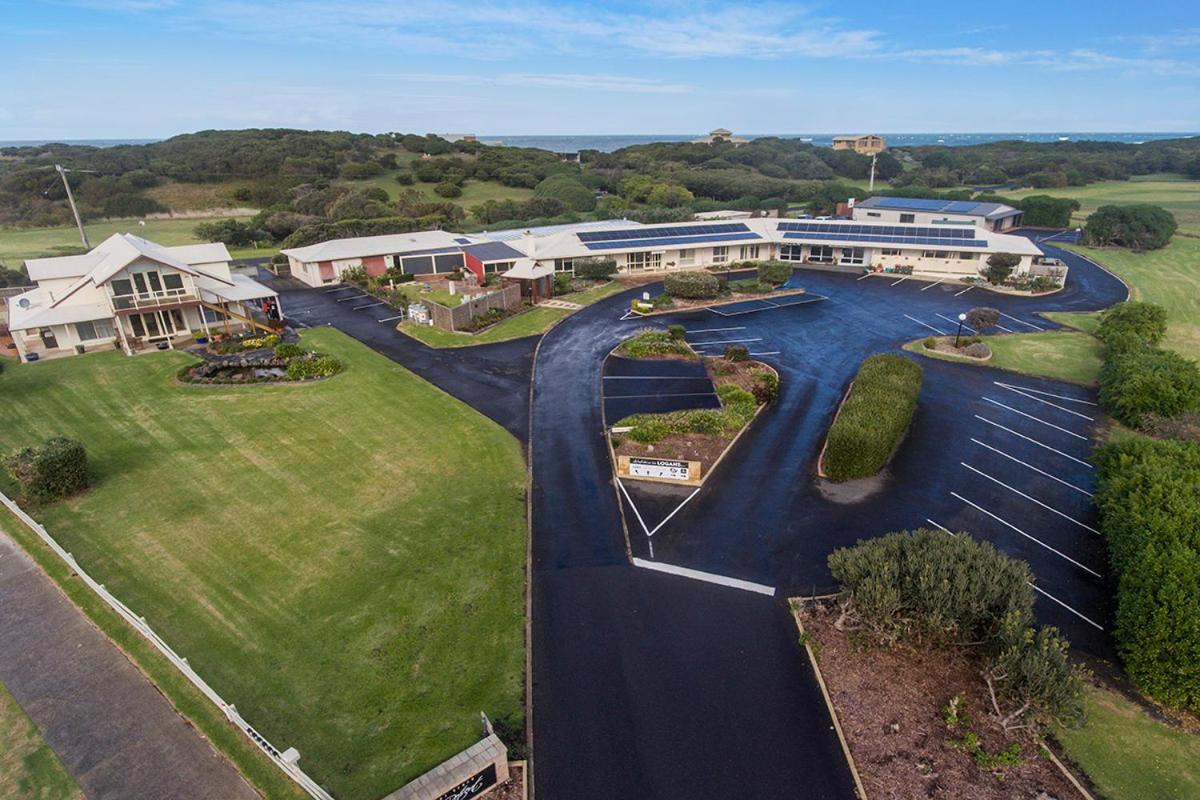 Logans Beach Apartments - The Loft Warrnambool Exteriör bild